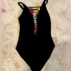 Bleu Rod Beattie -Letns Get Knotty High Neck Lace down- sz 10